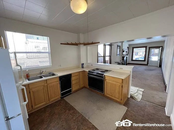 1017 S Pearl St — Photo 7