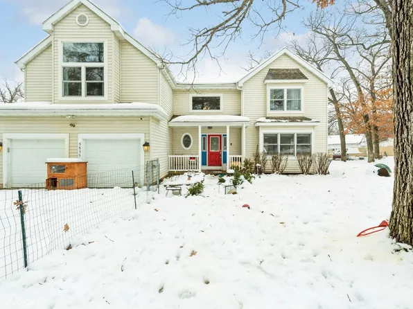 5695 S Park Place Dr, Rochelle, IL 61068