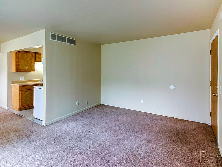 Pleasantview Manor Apartments — Photo 22