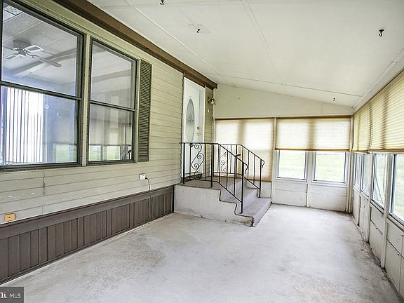 2nd image of 398 Clear Creek Ct