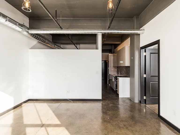Reach Lofts — Photo 32