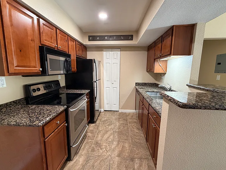 5877 N Granite Reef Rd #1151 — Photo 21