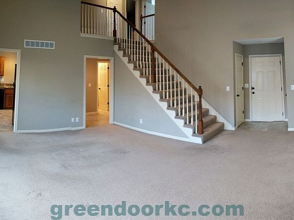 5th image of 7708 W 149th St