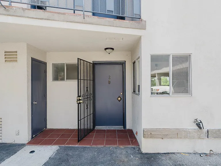 2159 La Canada Crest Dr #2 — Photo 3