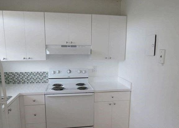 5th image of 13725 NE 6th Ave APT 408