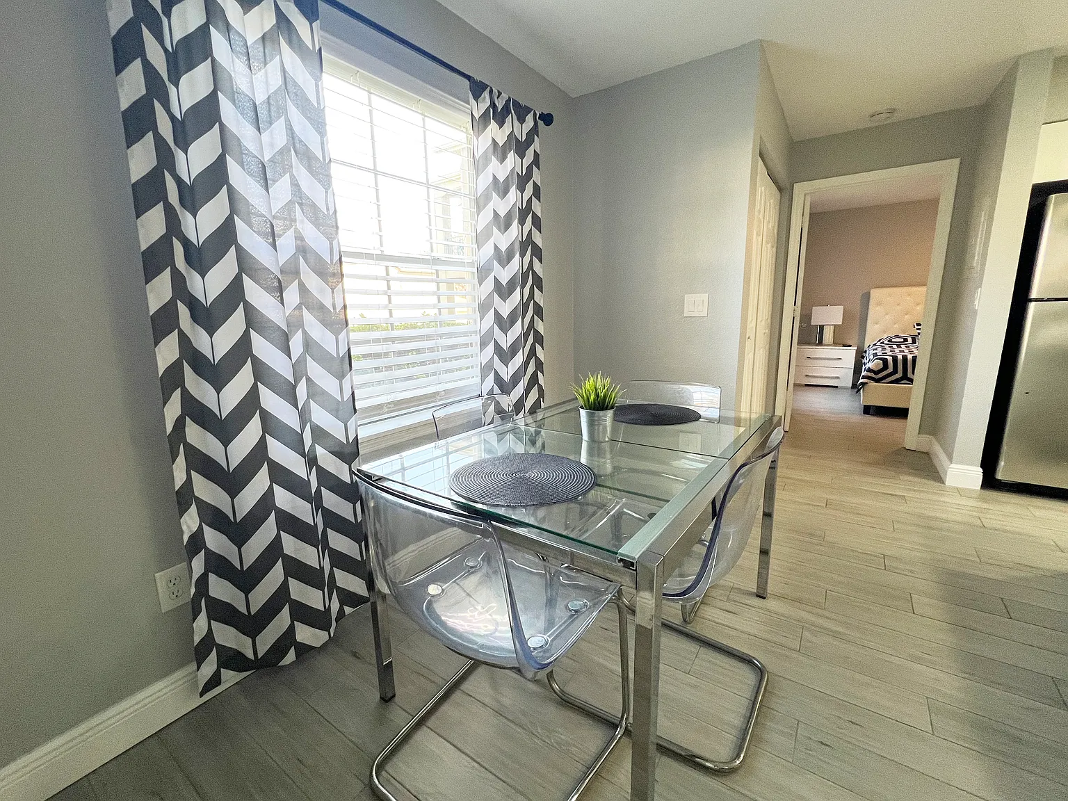 1 bed, 842 sqft, $2,500 — Photo 4