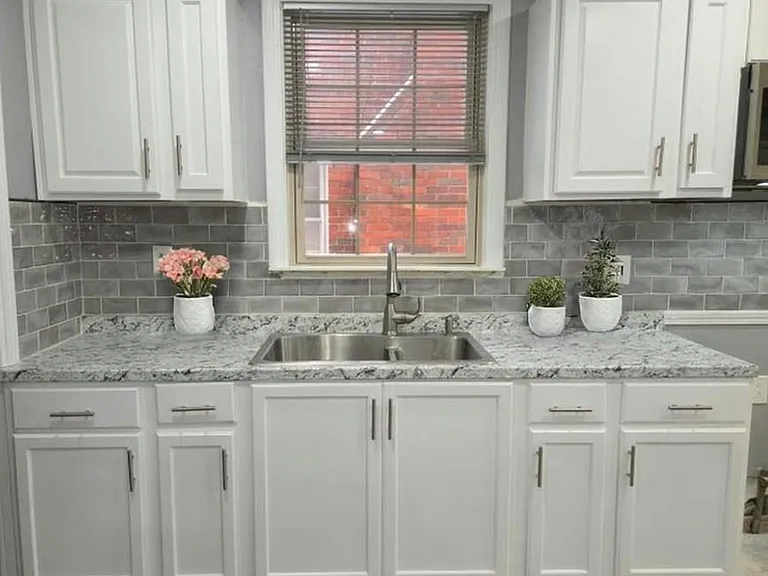 8254 Sussex St — Photo 7