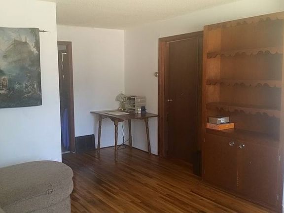 4th image of 300 1st St E