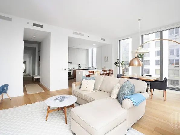 360 E 89th St #22A, New York, NY 10128