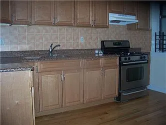 Rented by R New York