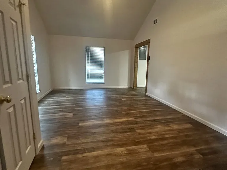 24473 Marie Ct — Photo 25
