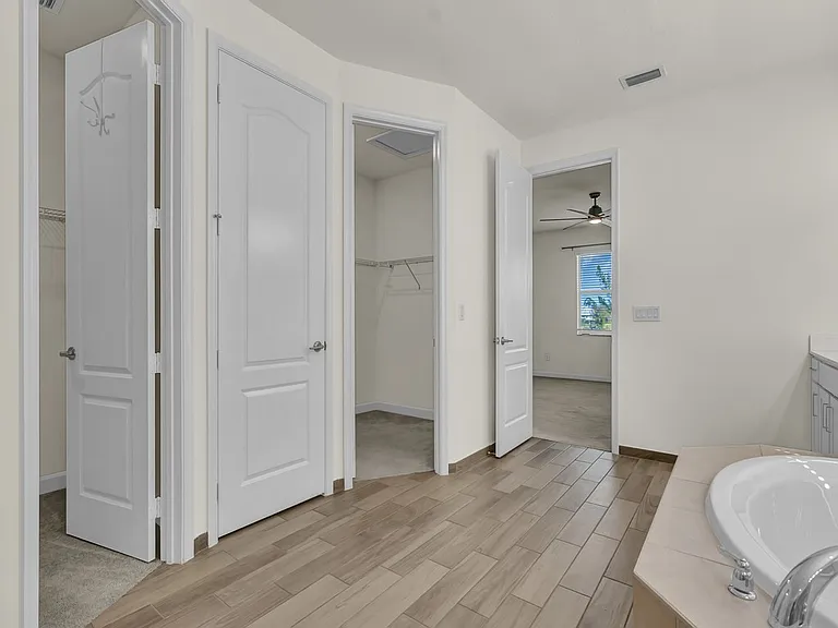 5982 Sequoia Cir — Photo 16