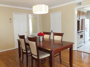 409 S 3rd Ave, Forreston, IL 61030