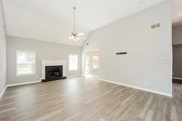 338 Interlake Pass — Photo 2