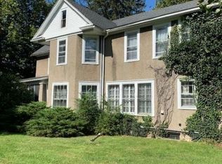2 Oak St, Franklin, NJ 07416