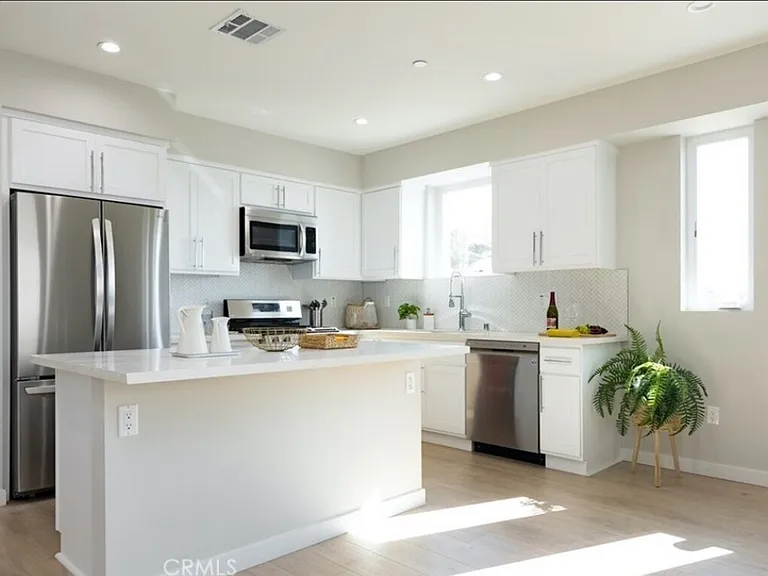 2234 Crenshaw Blvd #2232-1/2 — Photo 4