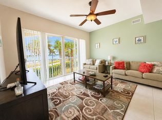 35 Harbour Isle Dr W Unit 202, Fort Pierce, FL 34949
