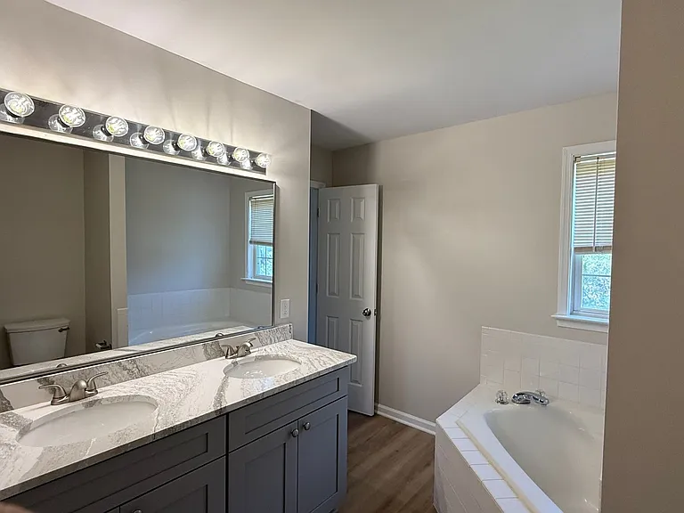 10100 Bellevue Ct — Photo 10