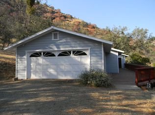 41110 Blossom Dr, Three Rivers, CA 93271