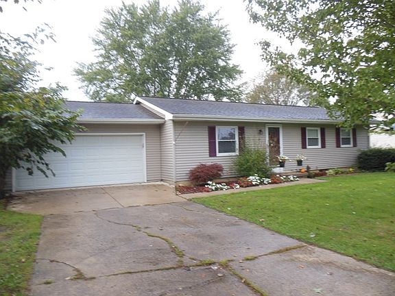 3rd image of 46 Fry Dr
