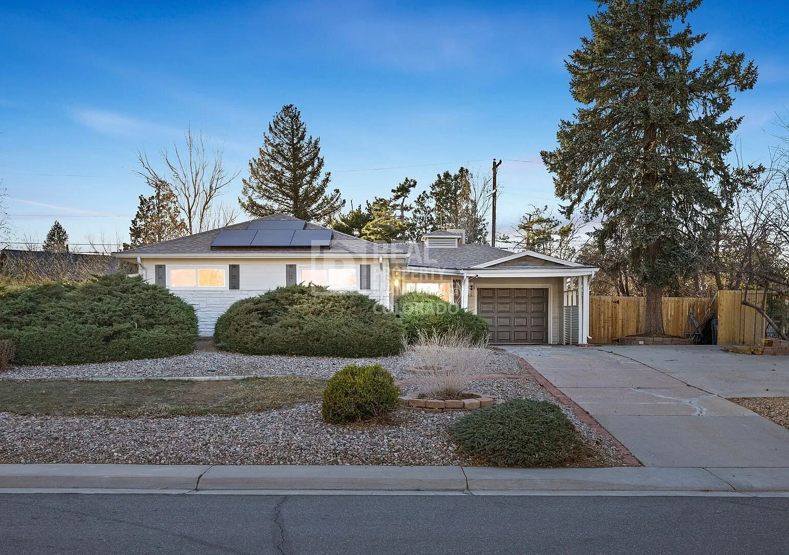 Amazing Updated 4 Bedroom 2 Bathroom Home in Lakewoood! — Photo 1