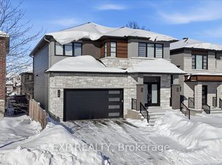 348 Abbeydale Cir, Ottawa, ON K2K0E9