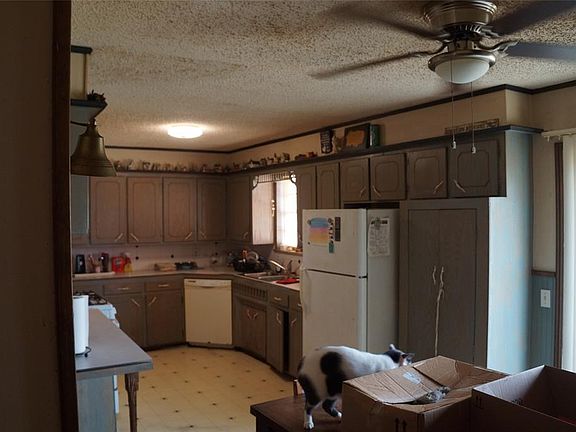 5th image of 301 W Meek St
