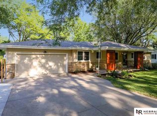 2937 Bridgeford Rd, Omaha, NE 68124