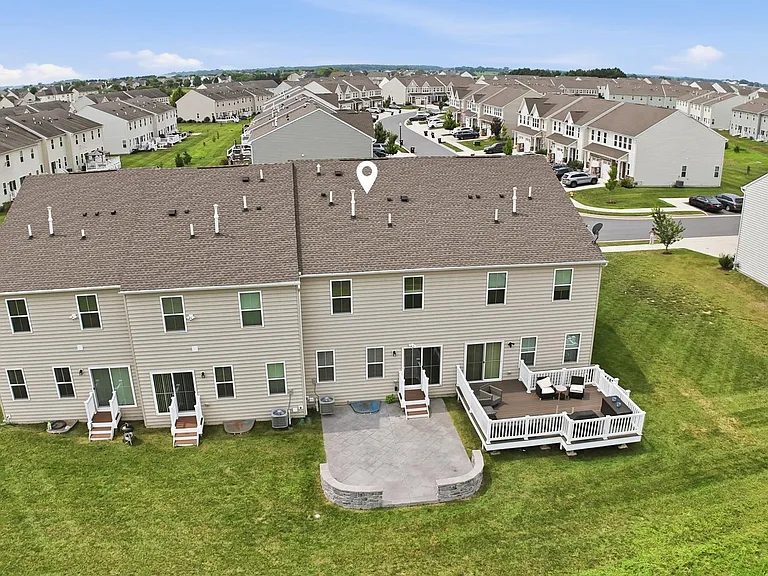 529 Swansea Dr — Photo 31