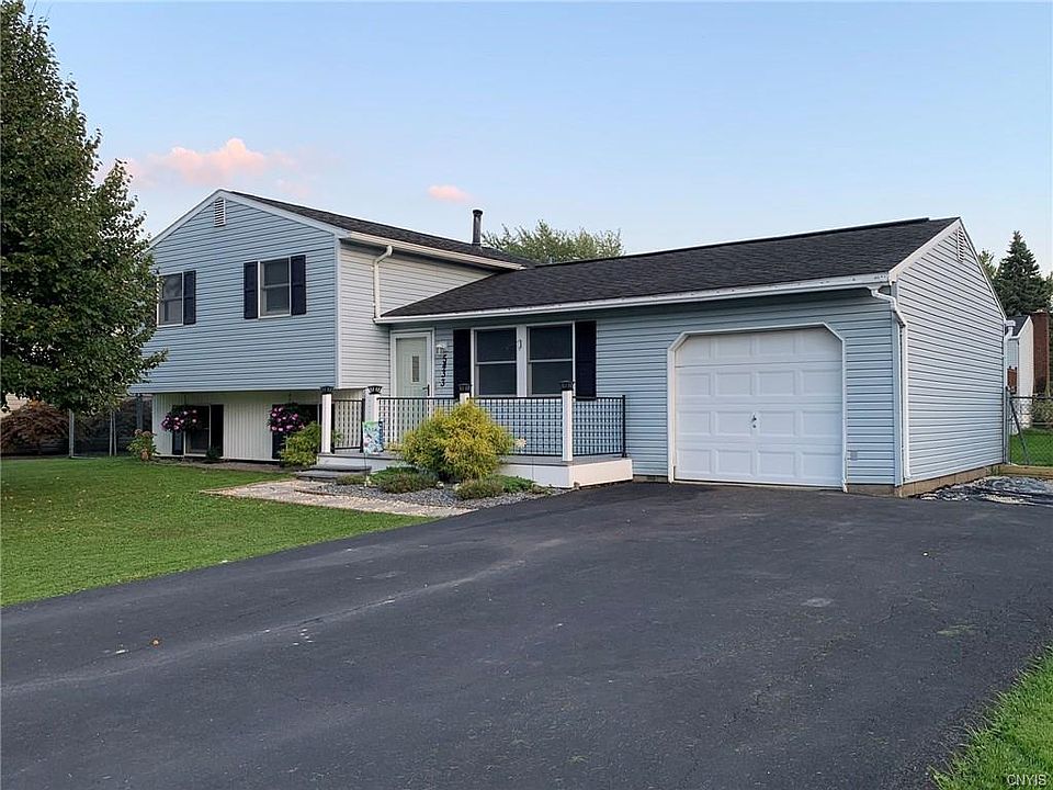 1st image of 5433 Amalfi Dr