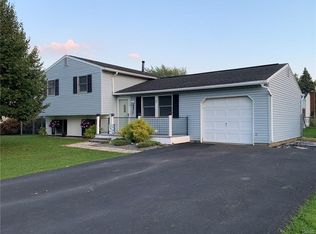 5433 Amalfi Dr, Clay, NY 13041