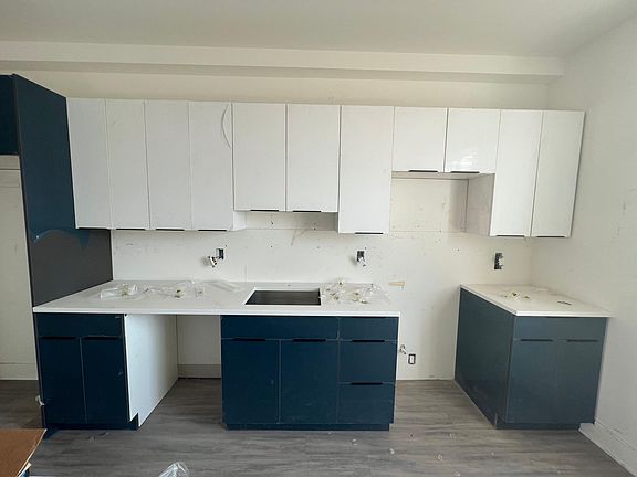 2nd image of 2500 E Tioga St #4C