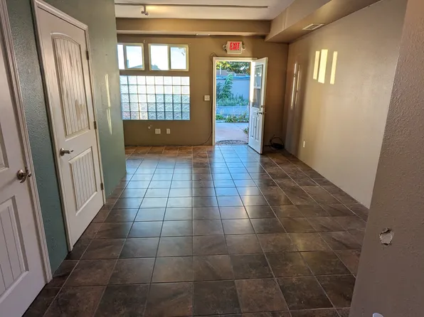 1404 Taos St APT B, Santa Fe, NM 87505