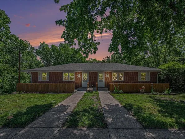 401 Woodland Ave, Smithville, MO 64089