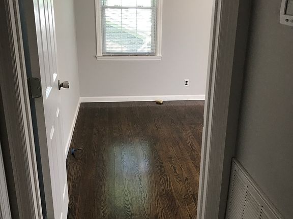 BR with 1/2 bath .. pic 2