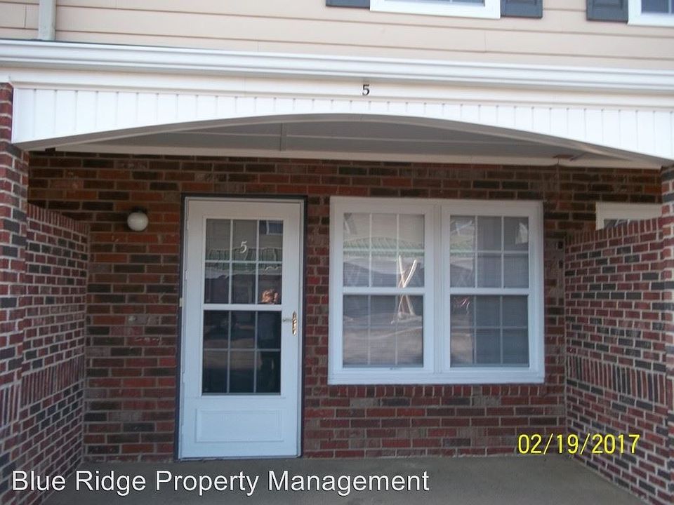 1st image of 915 Moreland Dr APT 5