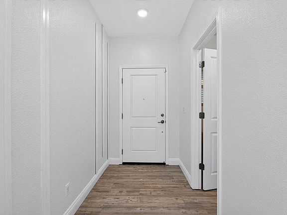 4th image of 1751 Red Alder Ave