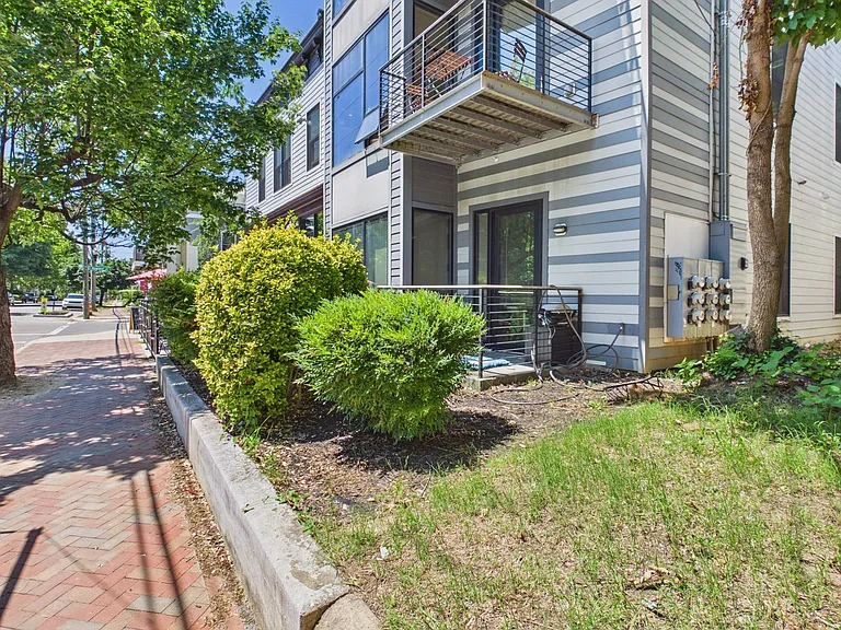 2028 W Cary St #4 — Photo 53