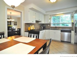 31 Overhill Rd, West Hartford, CT 06117