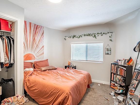 Bedroom for rent