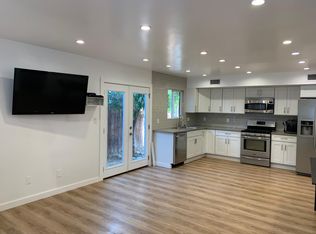 8910 Etiwanda Ave, Northridge, CA 91325