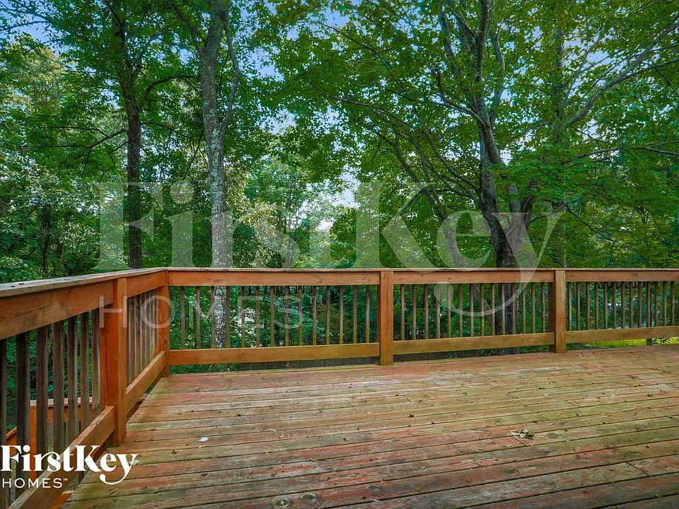 3155 Lake Ranch Dr