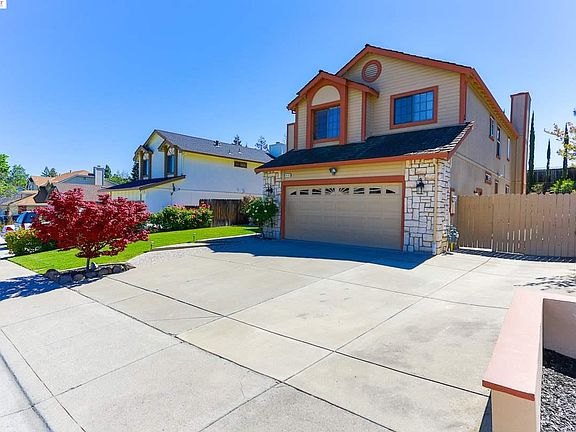 2nd image of 4133 Rockford Dr
