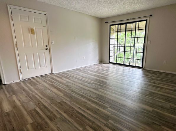 109 Sussex Pl Unit 109