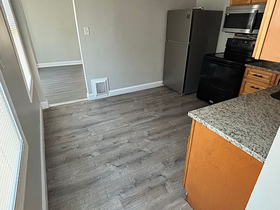 4th image of 28-30 Kendall St #1