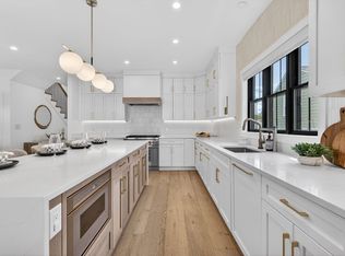 71 Cloverdale Rd, Newton, MA 02461
