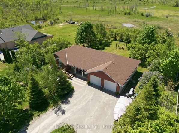 4 McGillivray Ln, Kawartha Lakes, ON L0K 1B0