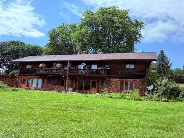 12276 Cleveland Ave NW, Uniontown, OH 44685