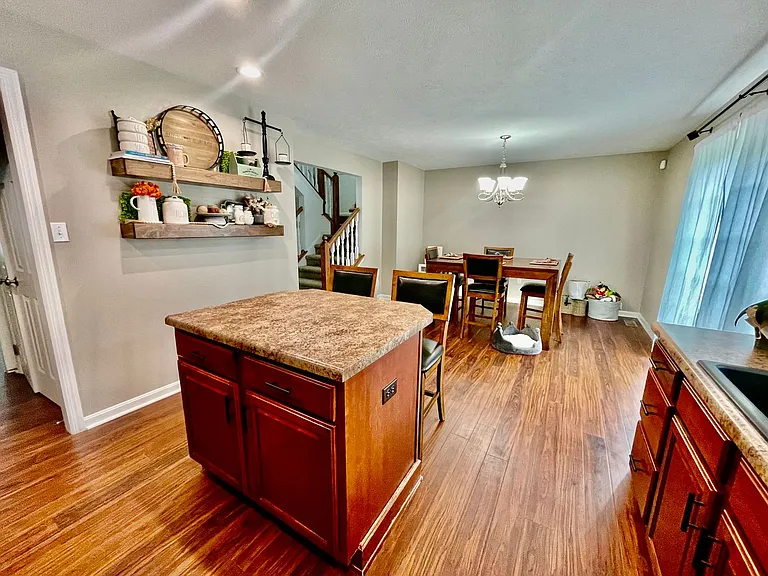 307 Marshall Heights Dr — Photo 12