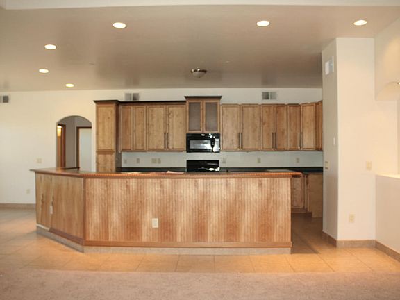 4th image of 3210 S Donald Ave